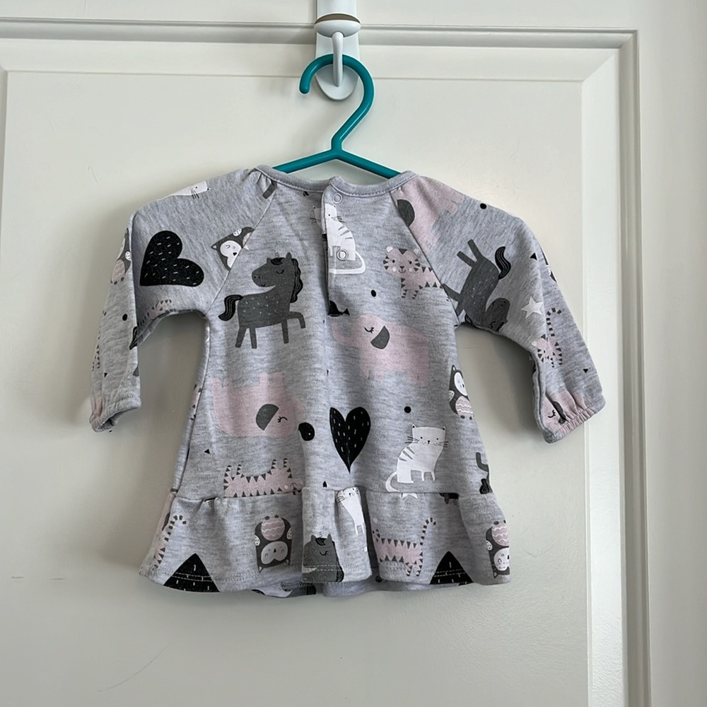 Rene Rofe ruffle top size 3-6m - Picture 3 of 3